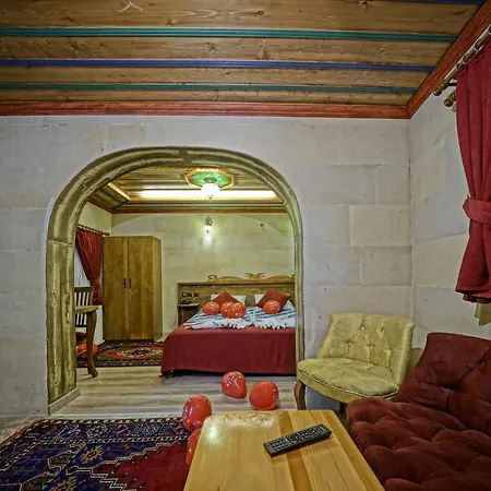 Cappa Cave Bed & Breakfast 4*